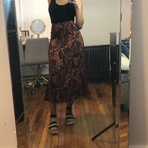 Aritzia Tiger print midi skirt